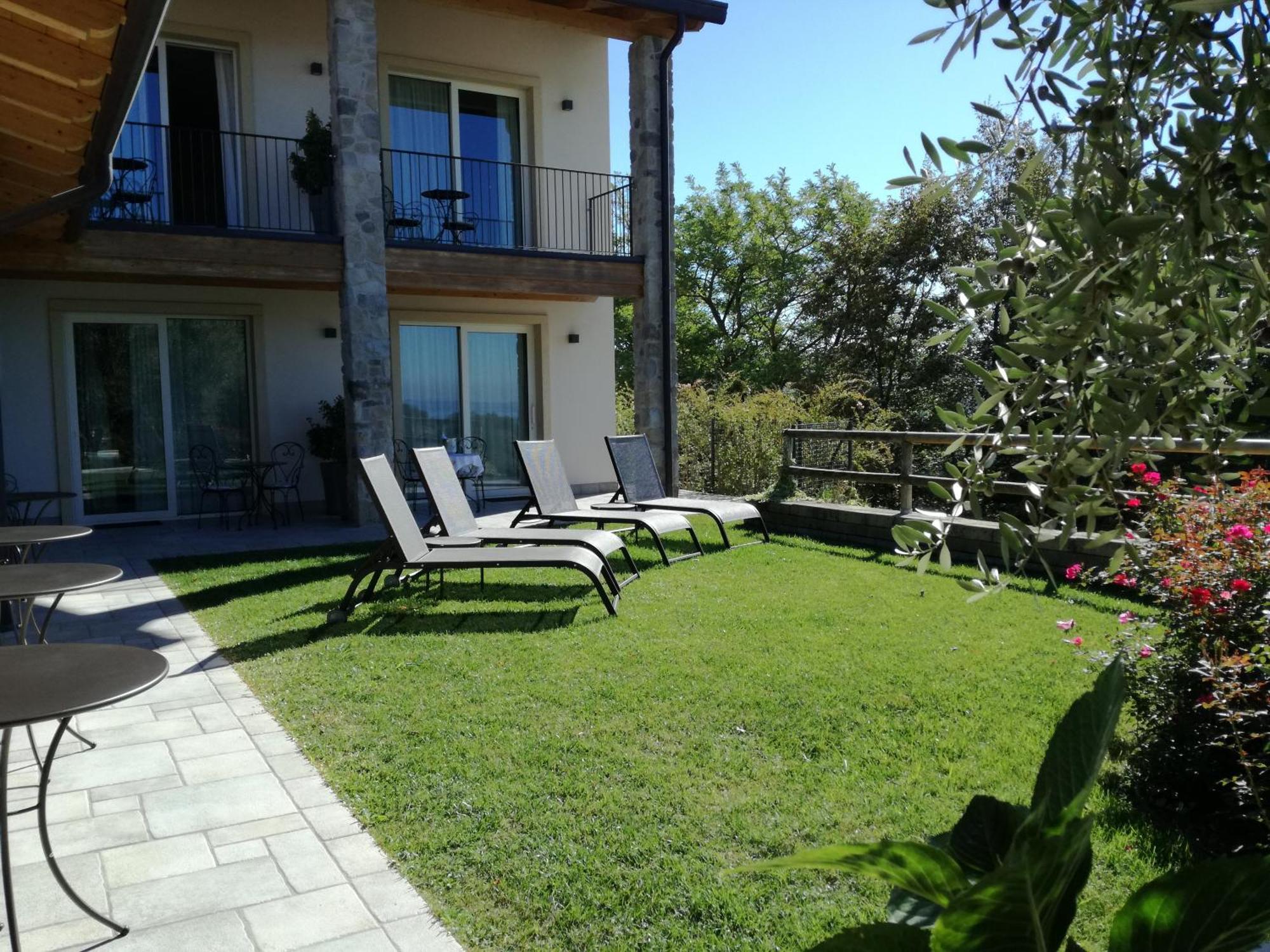 Relais Colle San Giorgio Bed & Breakfast Bardolino Exterior photo