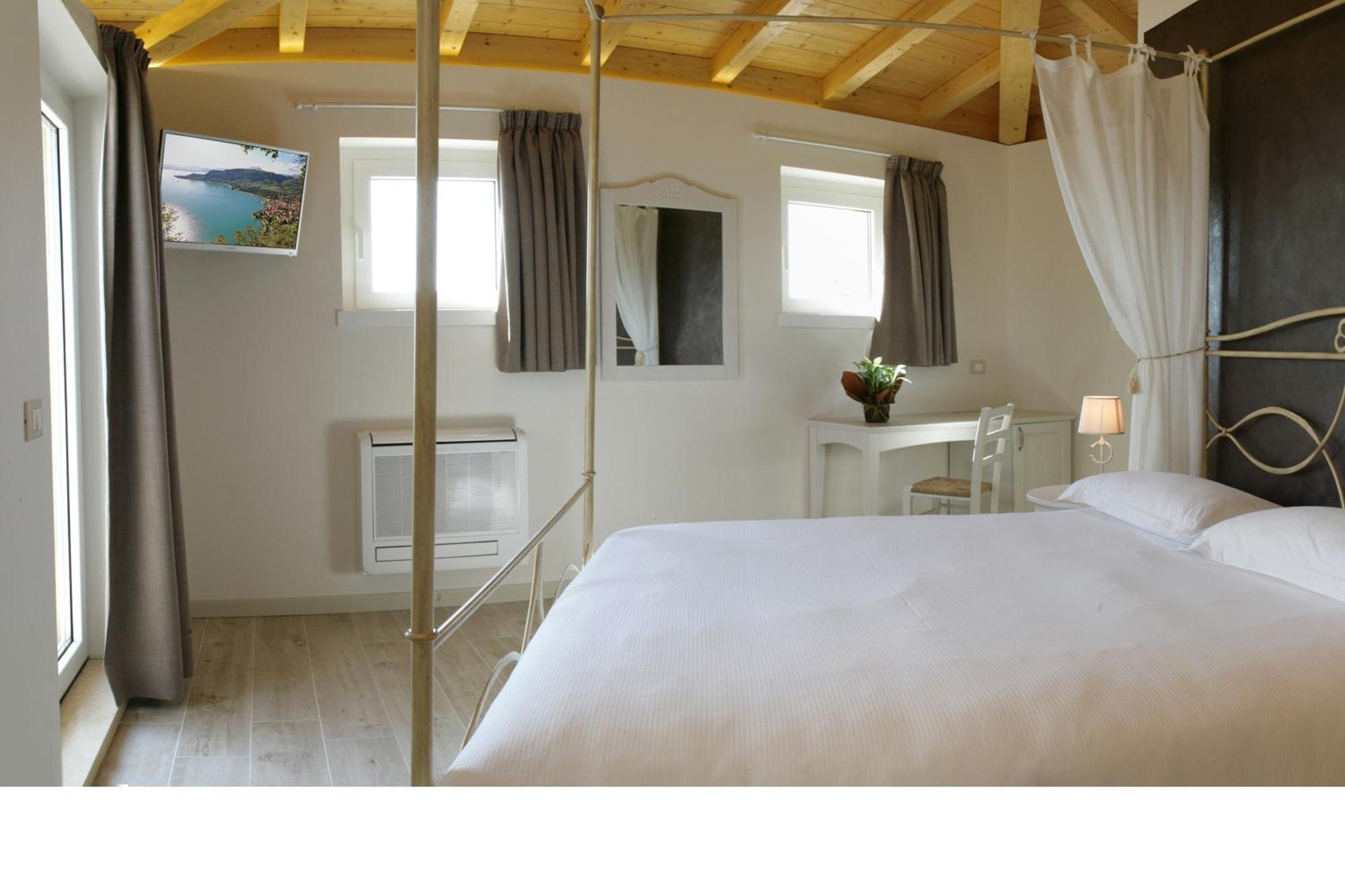 Relais Colle San Giorgio Bed & Breakfast Bardolino Room photo